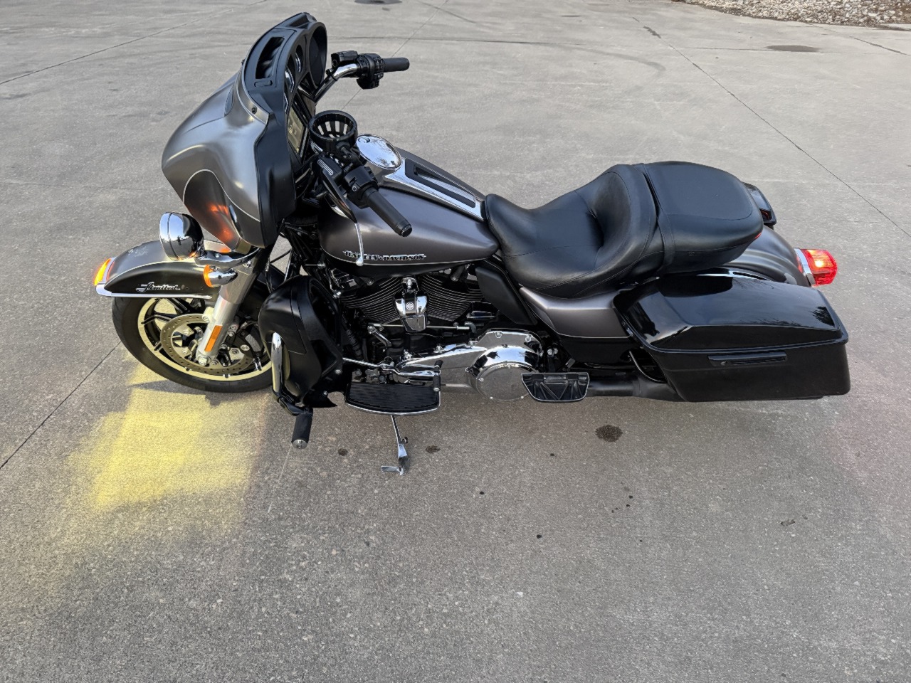 2017 Harley-Davidson FLHTK Electra Glide Ultra Limited / Street Glide